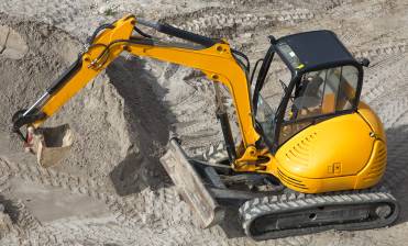 Chenilles caoutchouc pour mini pelle avec Bridgestone à Toulon, près de Six Fours