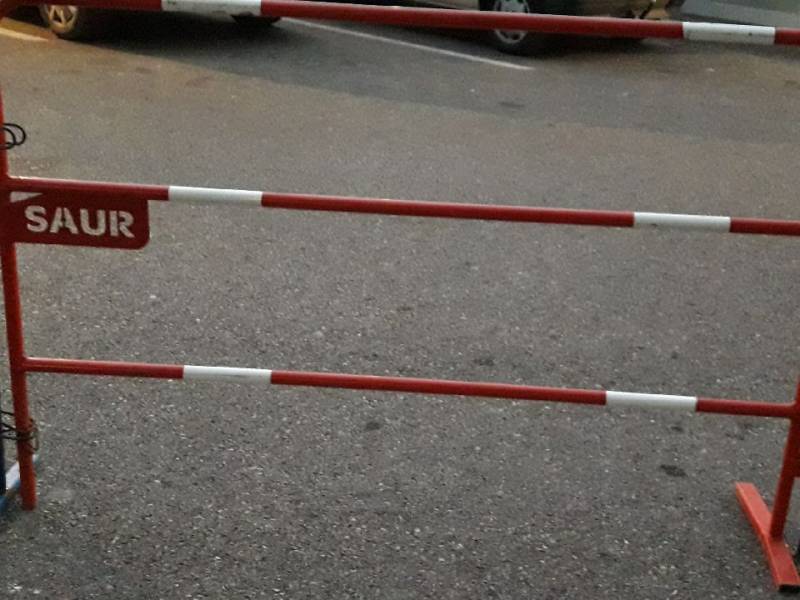 Barrière personnalisée et gravure laser Saur