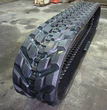 Chenilles Bridgestone montée sur chassis Gamme Tri-tech à Six fours, Toulon